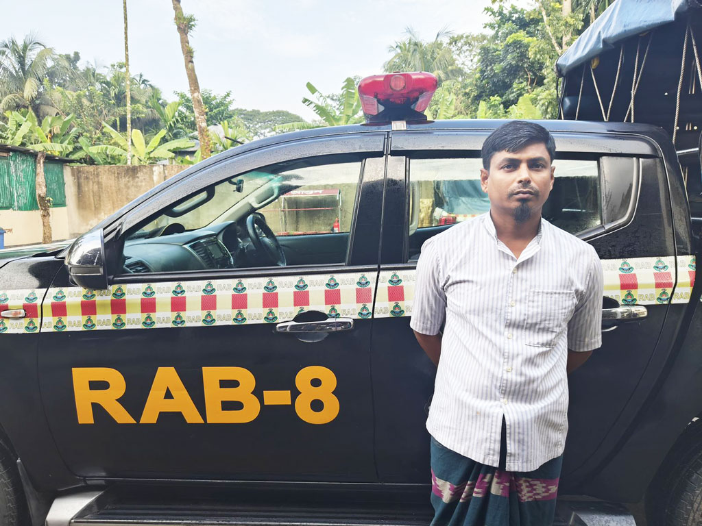বাউফলে তরমুজ ডাকাতির ঘটনায় মূল হোতা গ্রেপ্তার