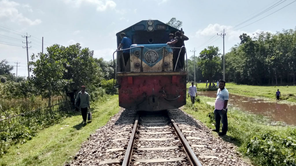 ইঞ্জিন বিকল, সিলেটের সঙ্গে সারা দেশের ট্রেনযোগাযোগ বিচ্ছিন্ন