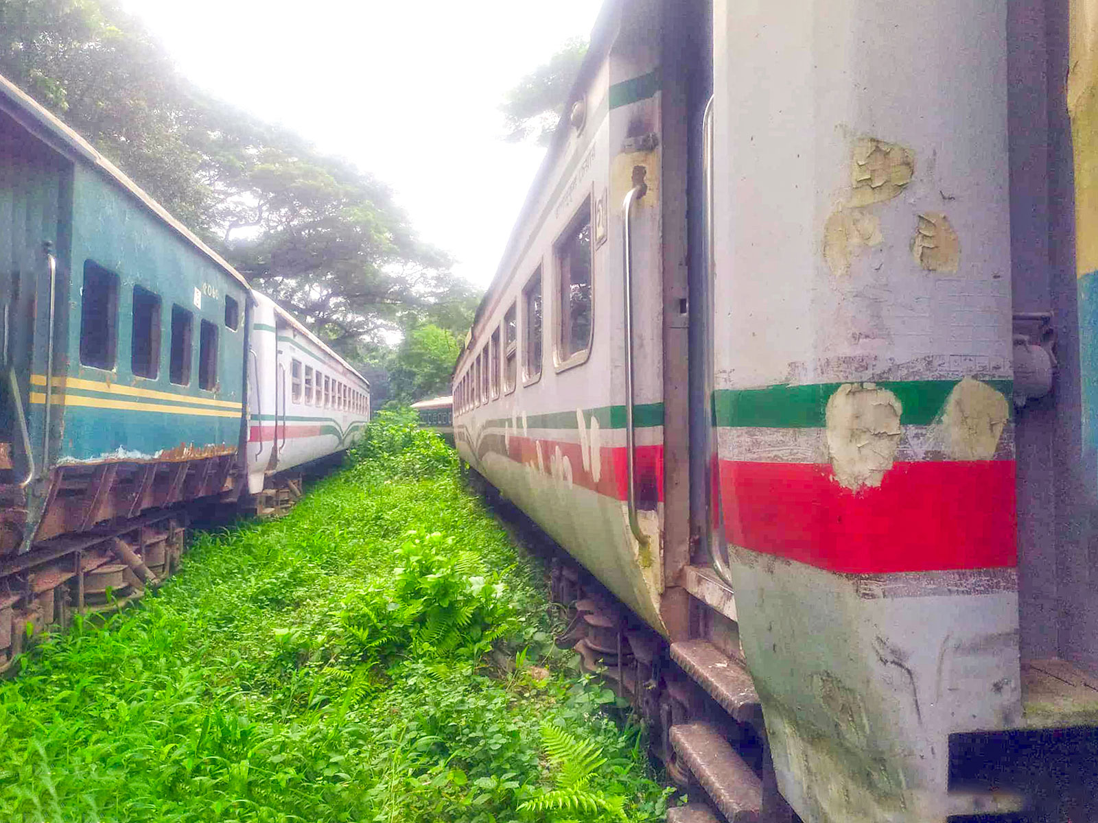 সৈয়দপুর রেল কারখানা: স্প্রিং সংকটে মেরামত হচ্ছে না ট্রেনের কোচ