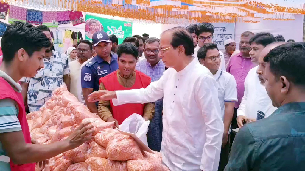 তিস্তা মহাপরিকল্পনা নিয়ে বিভ্রান্তি ছড়াচ্ছেন সমালোচকেরা: ত্রাণমন্ত্রী