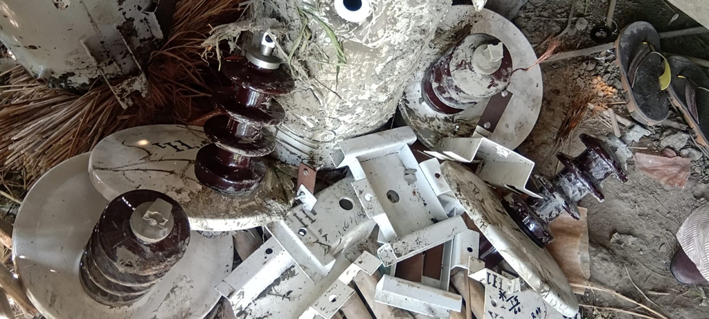 এক রাতে সেচপাম্পের ৮টি ট্রান্সফরমার চুরি, ৬০০ বিঘা জমির ধান চিটা হওয়ার ঝুঁকি