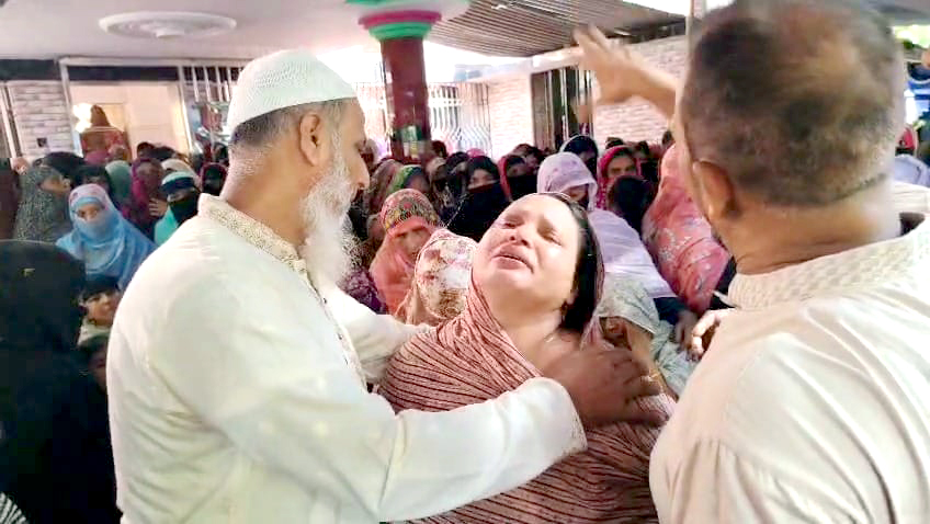 ইতালির রোমে ট্রিপল মার্ডার: নোয়াখালীতে স্ত্রী-কন্যাসহ বাবুলের দাফন