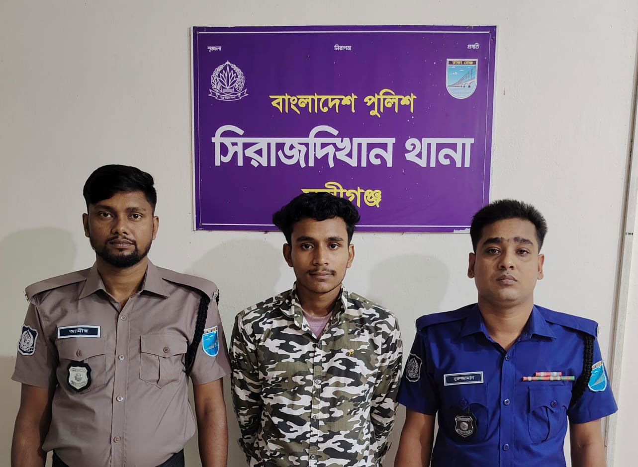চাপা দেওয়ার পর ট্রাকে তুলে নিয়ে রাস্তার পাশে লাশ ফেলে দেন চালক
