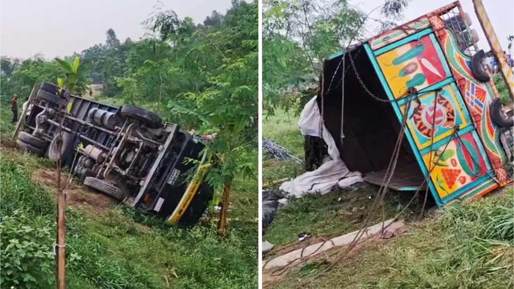 ঢাকা-টাঙ্গাইল মহাসড়কের কালিহাতীর সরাতৈল দক্ষিণপাড়া একটি ট্রাক উল্টে যায়। ছবি: সংগৃহীত