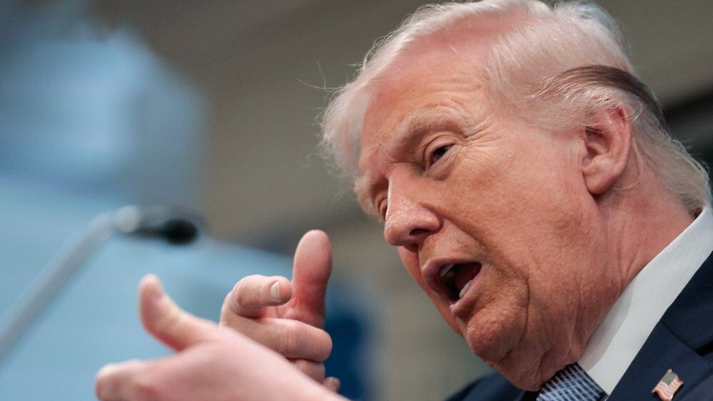 কাছাকাছি এলেই ইরানি জাহাজ ধ্বংস করা হবে—ট্রাম্পের হুঁশিয়ারি