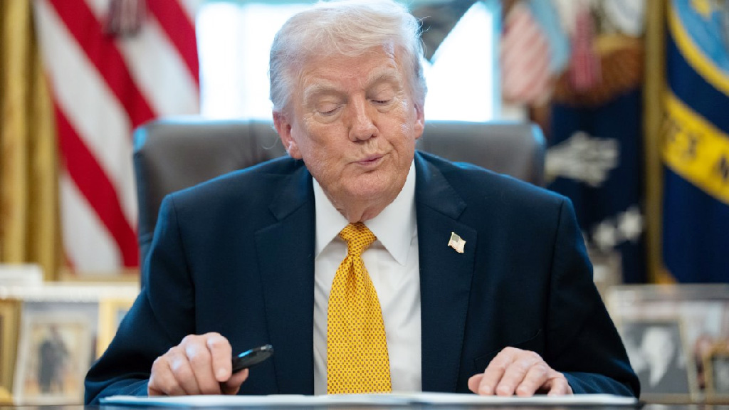 ট্রাম্পের যুদ্ধ হয়তো শেষ হবে, কিন্তু মূল্য দিতে হবে গোটা বিশ্বকে