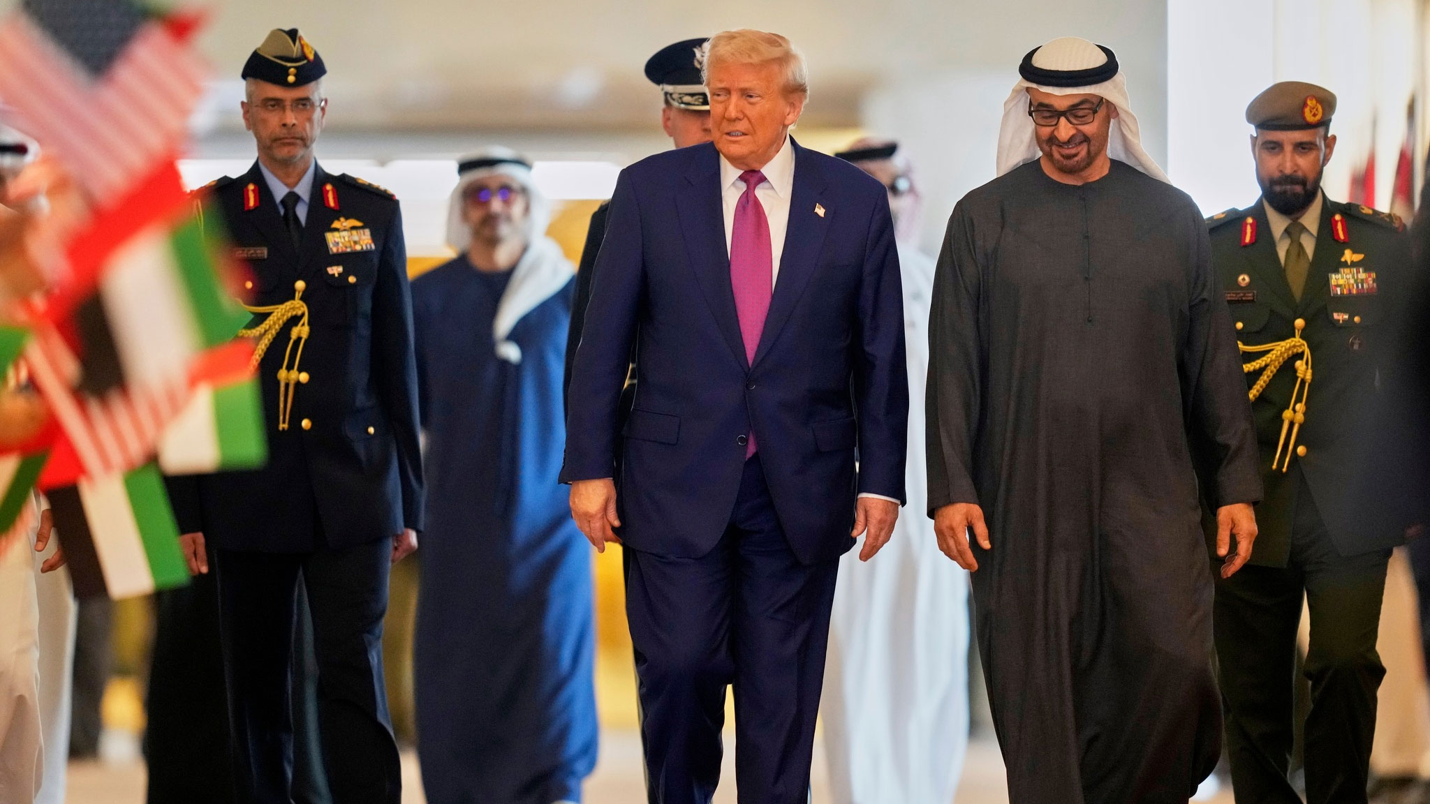 হরমুজ প্রণালি খুলতে যুদ্ধে নামতে প্রস্তুত আরব আমিরাত