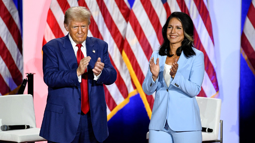 গোয়েন্দা প্রধান তুলসী গ্যাবার্ডকে মাদুরো উৎখাতের পরিকল্পনার বাইরে রেখেছিলেন ট্রাম্প