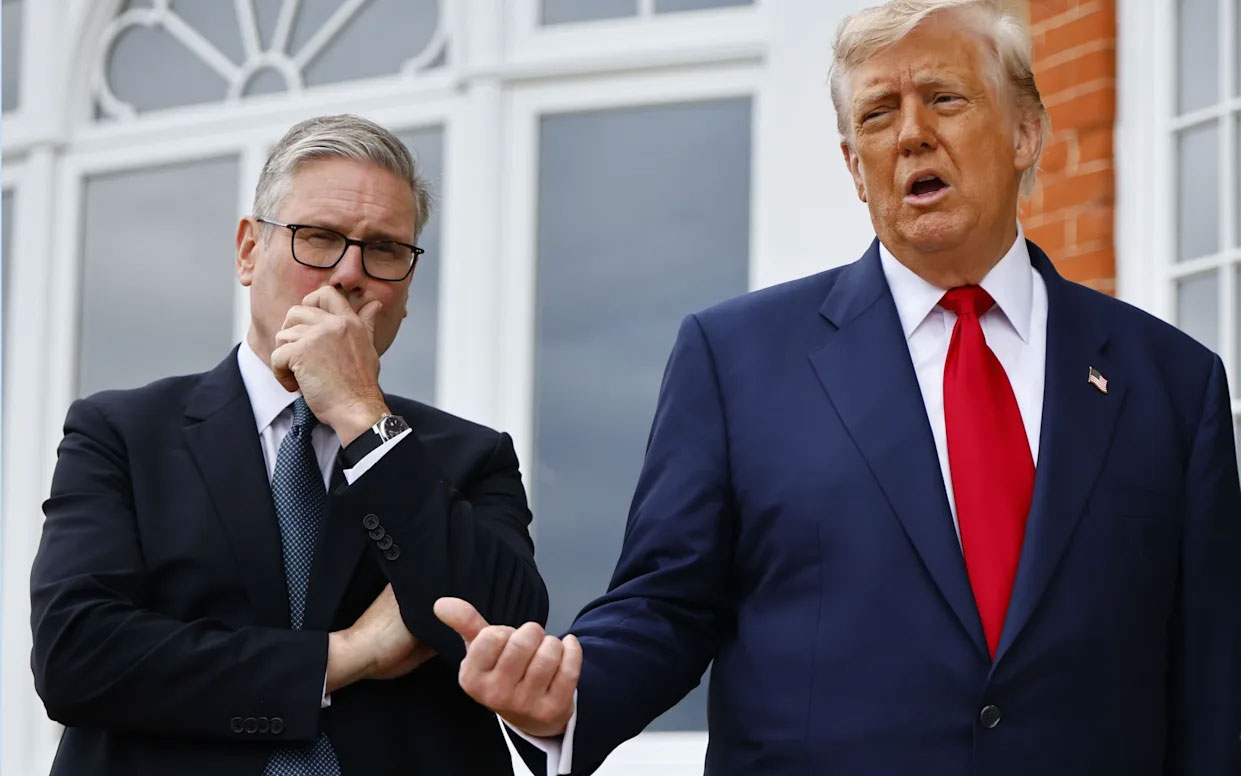 এবার ব্রিটেনের চাগোস দ্বীপপুঞ্জে ‘নজর’ ট্রাম্পের, অস্বস্তিতে স্টারমার