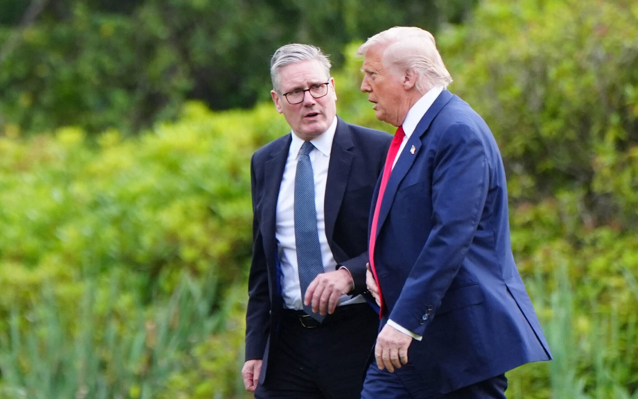 বিশাল ব্যবধানে জিতছি দেখে স্টারমার এখন যুদ্ধে যোগ দিতে চান, তার দরকার নেই: ট্রাম্প