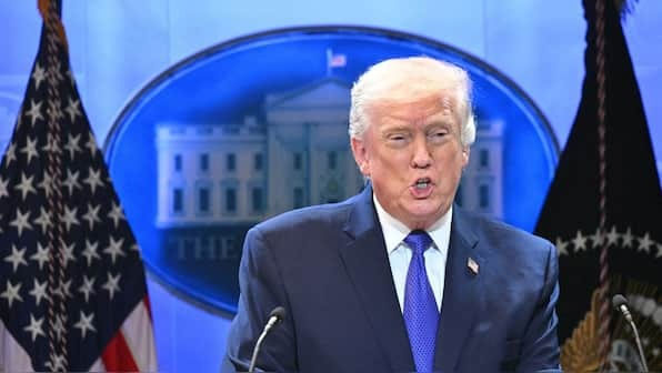 সুপ্রিম কোর্ট বৈশ্বিক শুল্ক বাতিলের রায় দিলেও ট্রাম্পের মাখায় অন্য বুদ্ধি