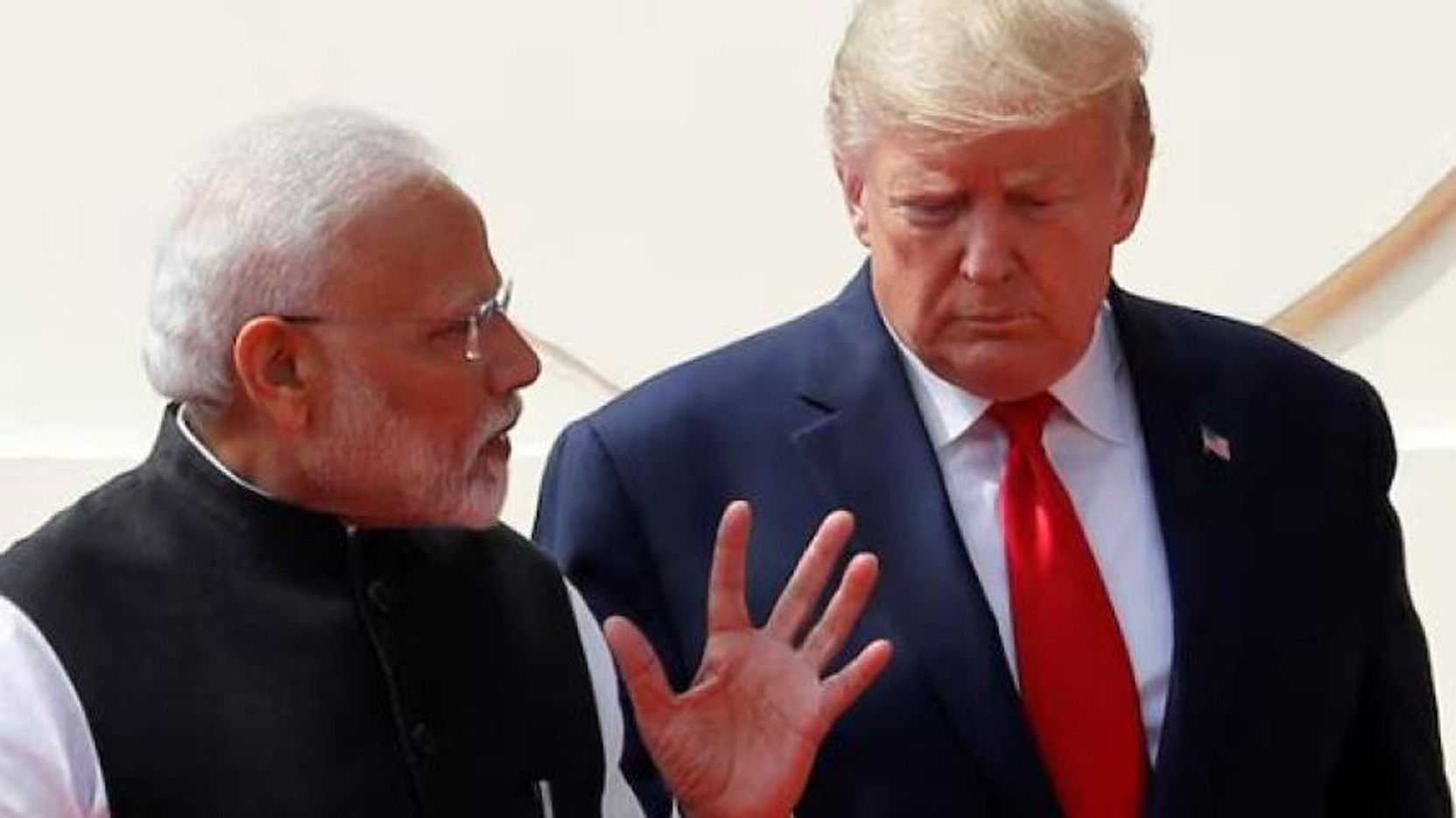 রাশিয়ার ওপর নিষেধাজ্ঞার বিল ট্রাম্পের টেবিলে, ১০০% শুল্কের ঝুঁকিতে ভারত