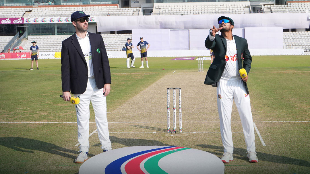 বাংলাদেশের বিপক্ষে ফিল্ডিংয়ে আয়ারল্যান্ড, হাসান মুরাদের অভিষেক