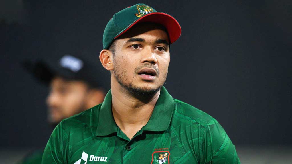 ওদের সঙ্গে মিশি না বলে মারধরের অভিযোগ করেছে: তাসকিন