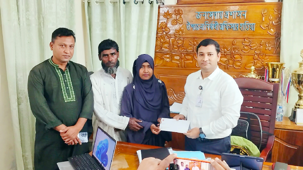 বাবা-মা হারানো তাসফিয়ার জিপিএ-৫, রেহানিয়া উচ্চ বিদ্যালয়ের ৩১ বছরের ইতিহাসে প্রথম