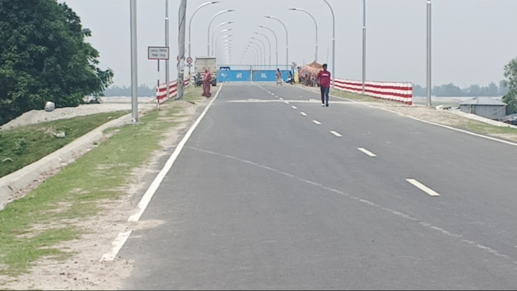 উদ্বোধনের অপেক্ষায় তিস্তা সেতু