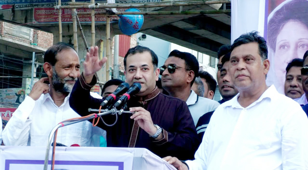 অনলাইনে হুংকার দিলে হবে না, এখনই আসেন—ফাঁসির মঞ্চ তৈরি আছে: তথ্য প্রতিমন্ত্রী