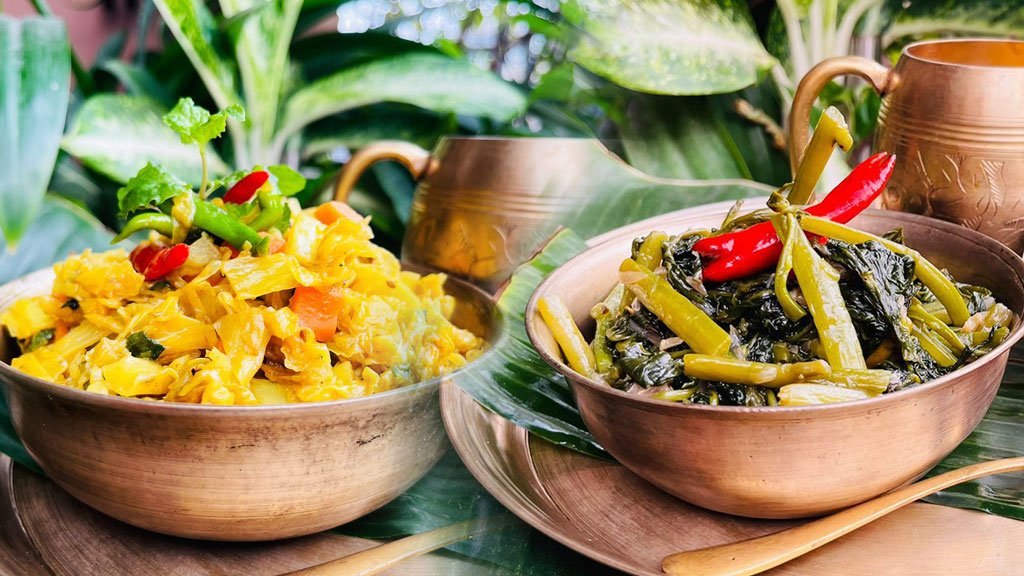 ষষ্ঠীতে ভাতের সঙ্গে নিরামিষের দুই পদ