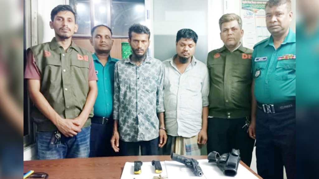 চাঁদপুরে পুলিশ কর্মকর্তার চুরি হয়ে যাওয়া অস্ত্র ঢাকায় উদ্ধার, আটক ২