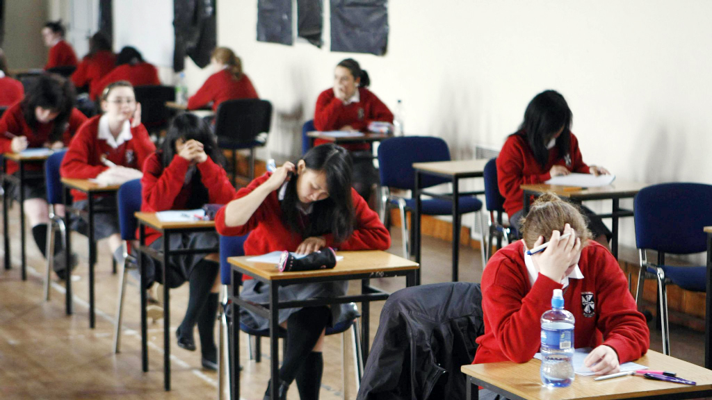 কর্মক্ষেত্রের জন্য তরুণদের প্রস্তুতে ব্যর্থ পরীক্ষাকেন্দ্রিক শিক্ষাব্যবস্থা: ব্রিটিশ জরিপ