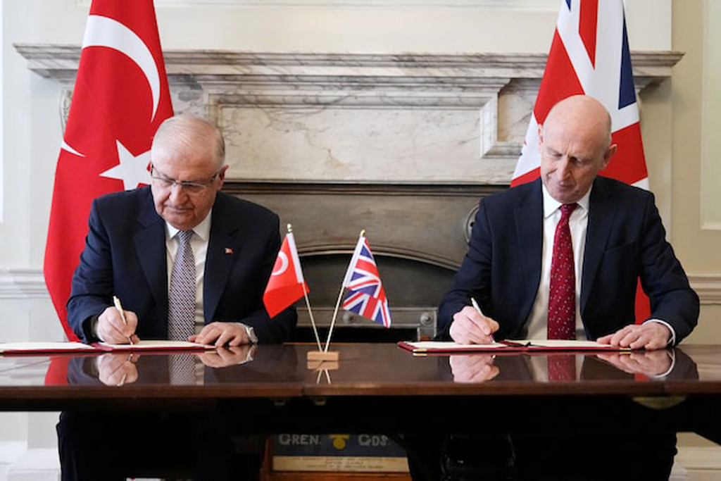 যুক্তরাজ্যের কাছ থেকে ২০টি টাইফুন যুদ্ধবিমান কিনছে তুরস্ক