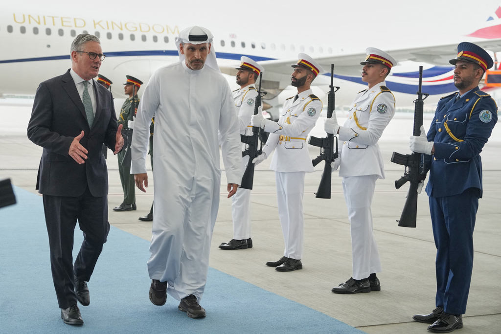 যুক্তরাষ্ট্রের ছায়া থেকে বেরোতে চায় মধ্যপ্রাচ্য, আলোচনায় নতুন নিরাপত্তা মডেল