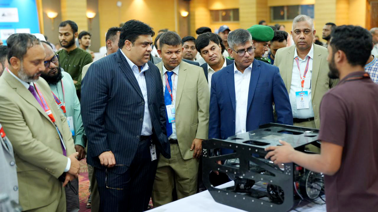 পাঁচ বছরে তিনটি বিষয়কে সর্বোচ্চ অগ্রাধিকার দেবে সরকার: উপদেষ্টা রেহান