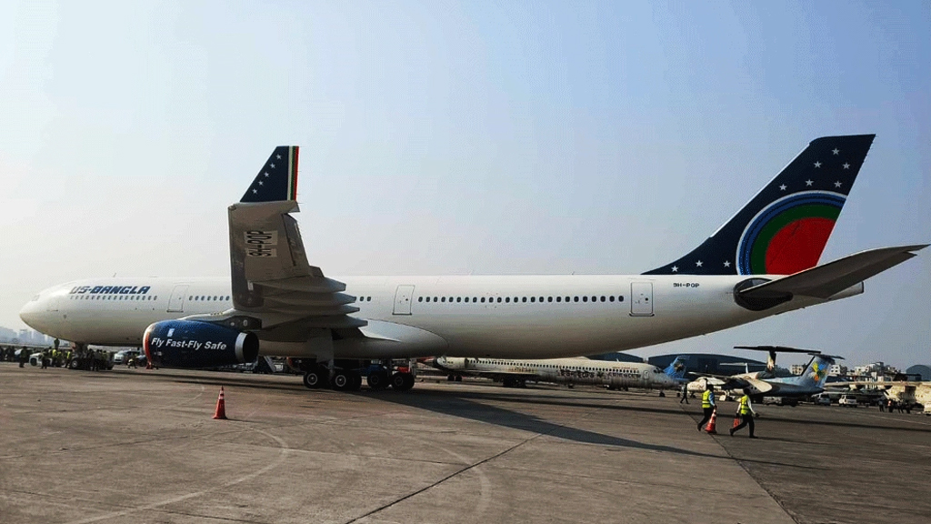 আটকে পড়া বাংলাদেশিদের ফেরাতে ঢাকা-চট্টগ্রাম-আবুধাবি-ঢাকা বিশেষ ফ্লাইট ইউএস-বাংলার, যাত্রা সন্ধ্যায়