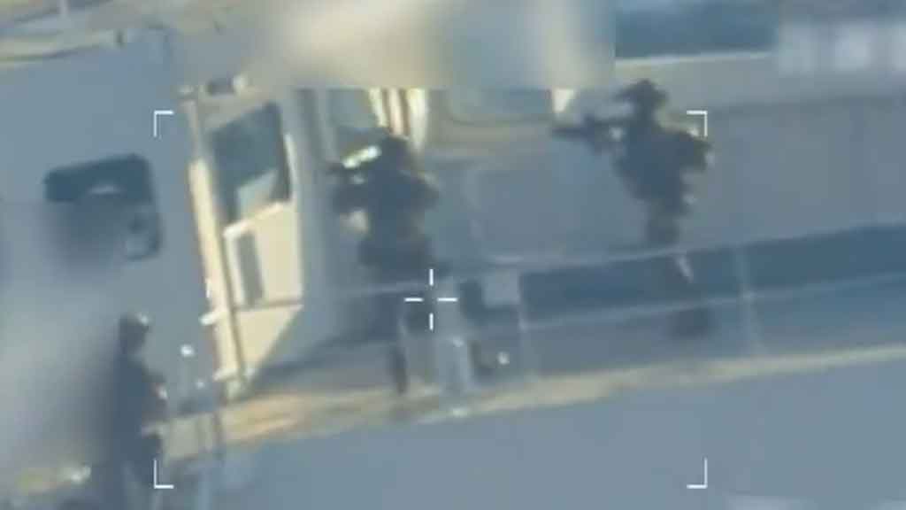 ভেনেজুয়েলা উপকূলে জব্দ ট্যাংকারের তেল ‘রেখে দেবেন’ ট্রাম্প, কারাকাস বলছে ‘জলদস্যুগিরি’