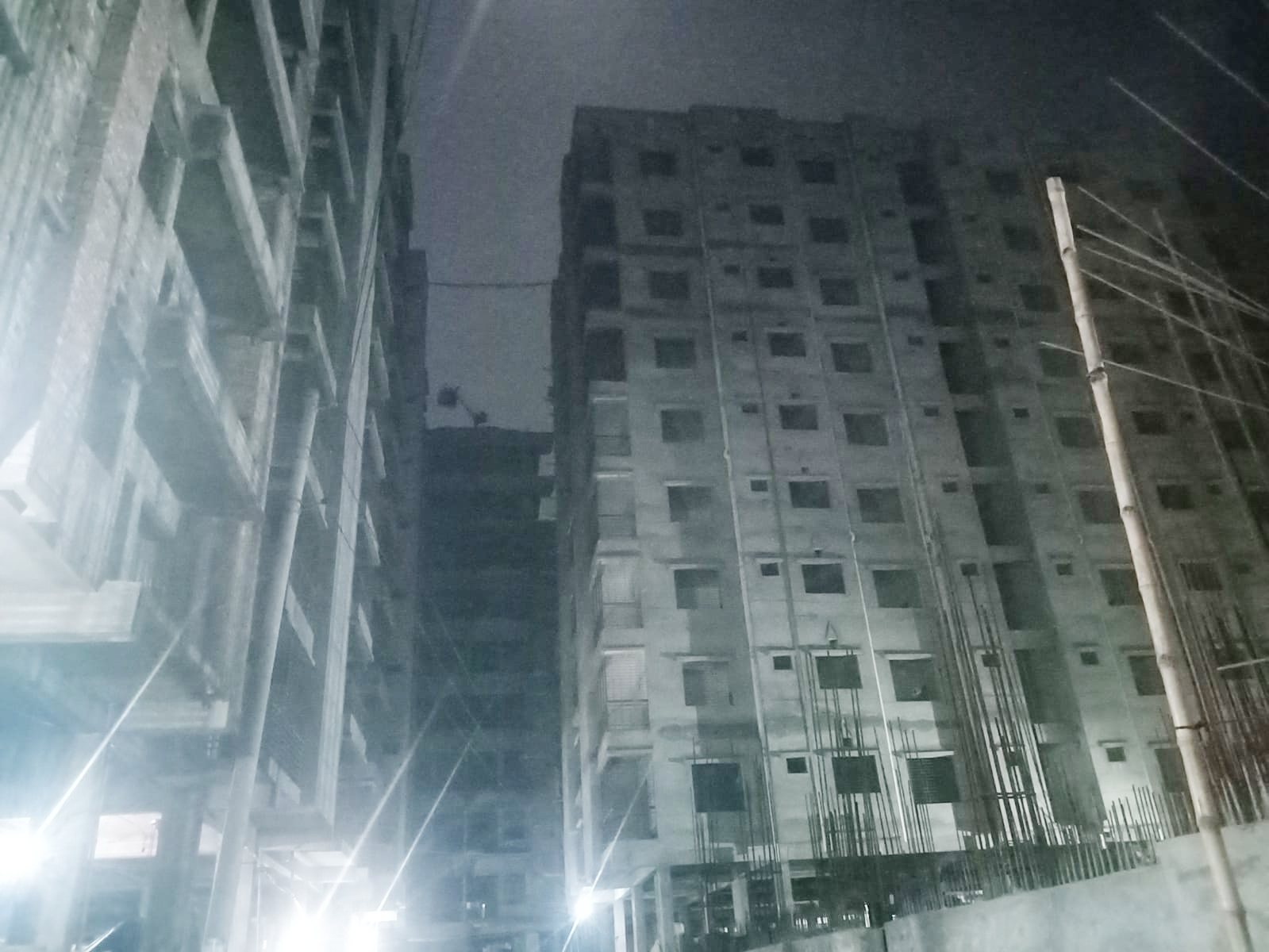 রাজধানীতে নির্মাণাধীন ভবন থেকে পড়ে শ্রমিকের মৃত্যু