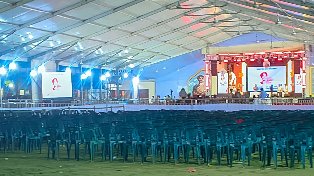 ত্রিশালে প্রধানমন্ত্রীর কর্মসূচি কভারেজে ডিউটি পাস বিতরণে স্বেচ্ছাচারিতার অভিযোগ