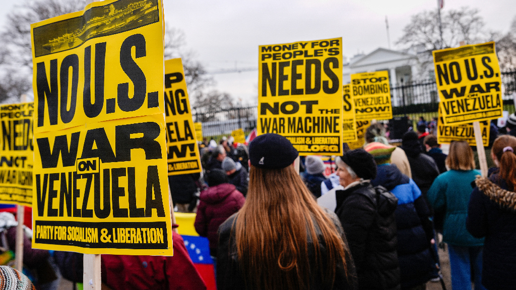 ভেনেজুয়েলায় ঢুকে মাদুরোকে অপহরণ: মার্কিন আইনপ্রণেতাদের তোপের মুখে ট্রাম্প