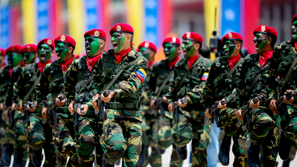 মার্কিন হামলার আশঙ্কায় ভেনেজুয়েলায় গেরিলা যুদ্ধের প্রস্তুতি