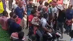 ইবিতে নির্মাণাধীন ছাত্র হলে বাঁশের মাচা ভেঙে আহত শ্রমিক, নিরাপত্তা নিয়ে প্রশ্ন