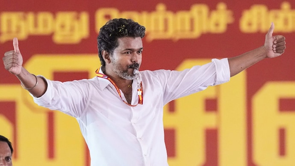 নাটকীয়তার পর সিনেমার নায়ক বিজয়ই হতে যাচ্ছেন মুখ্যমন্ত্রী