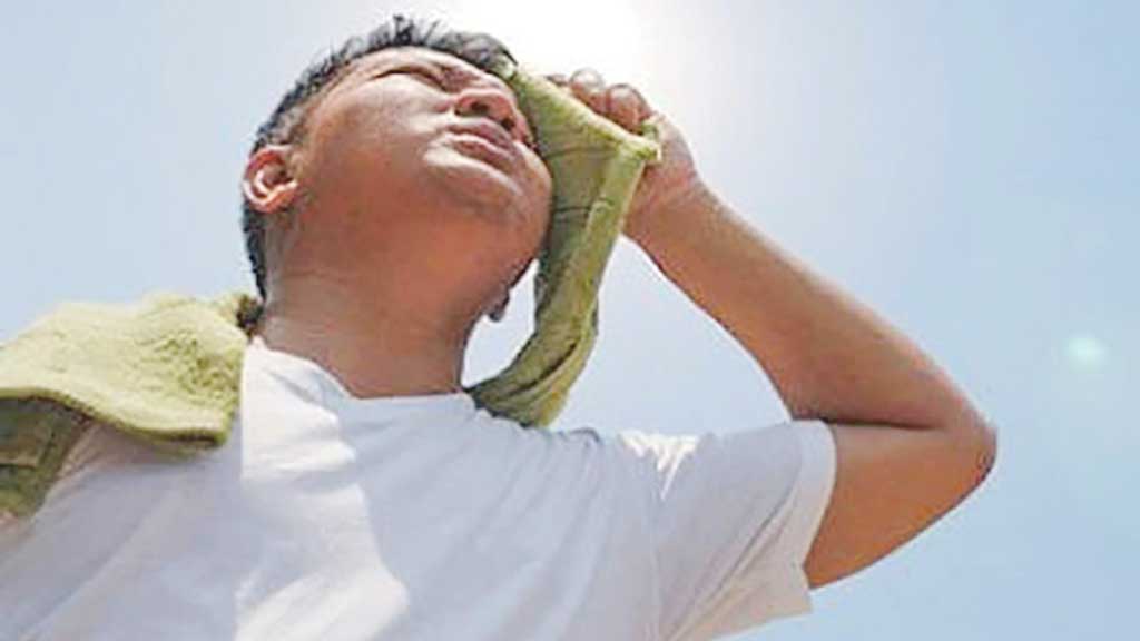 গরম থেকে ফিরে স্যালাইন খাবেন না