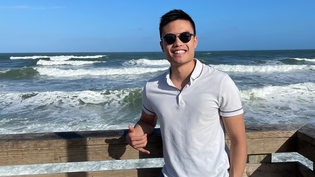 এআইকে ব্যক্তিগত অর্থ উপদেষ্টা বানালেন ২৭ বছরের এই সিইও