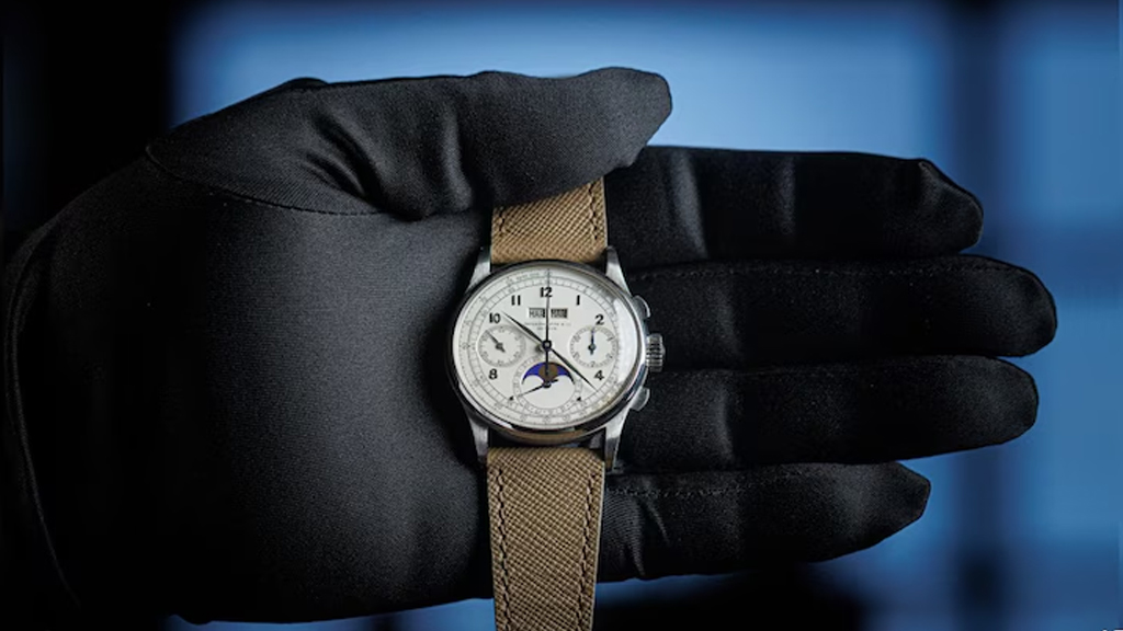 সবচেয়ে দামির রেকর্ড ধরে রাখল ১৯৪৩ সালে বানানো হাতঘড়ি