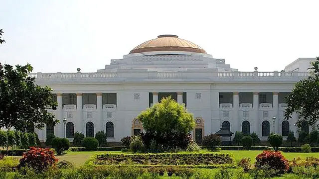 পশ্চিমবঙ্গের বিধানসভা ভেঙে দিলেন রাজ্যপাল, মমতা এখন কী করবেন