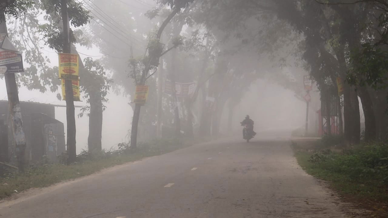 পঞ্চগড়ে পুরোপুরি শীতের আমেজ, তাপমাত্রা ১২.৮