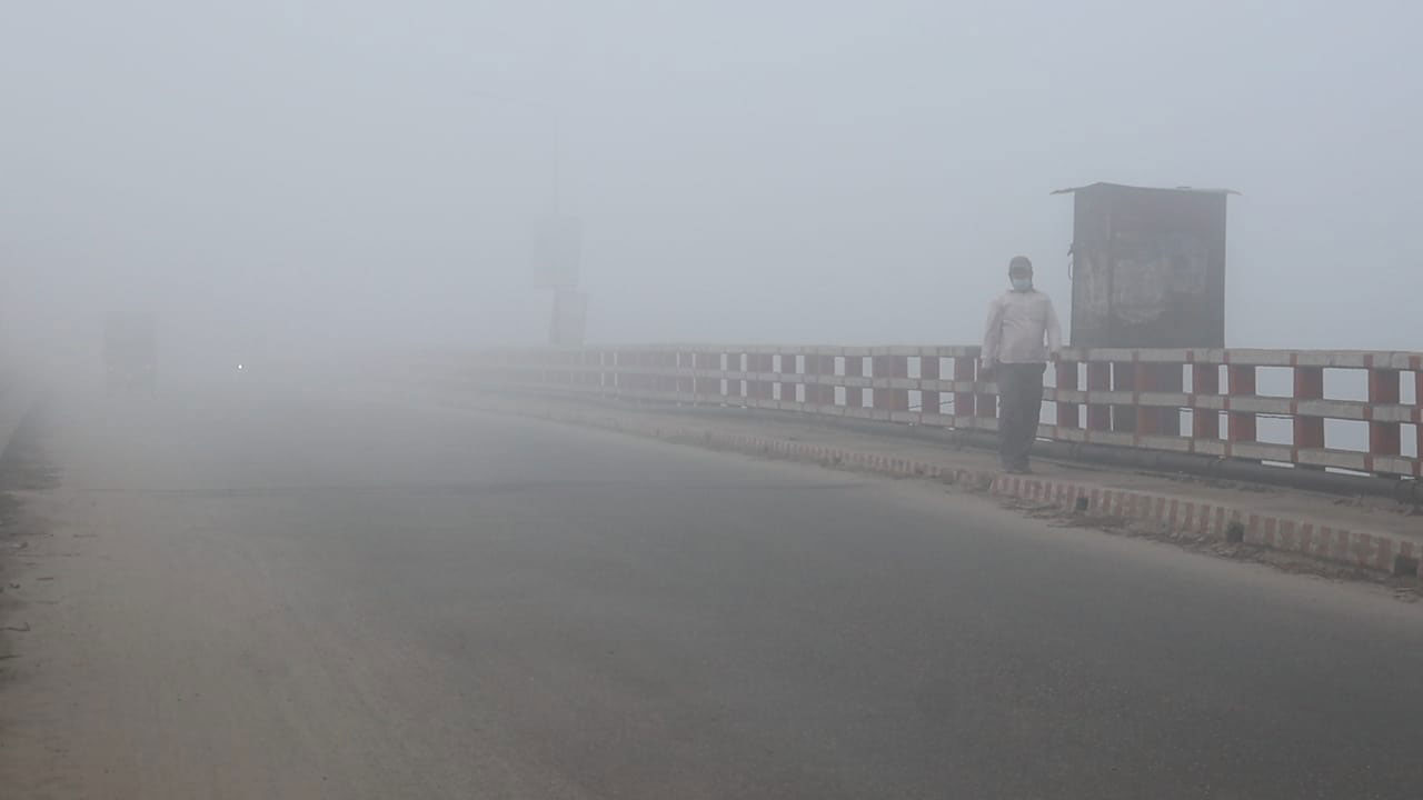 তেঁতুলিয়ায় টানা চার দিন ১০ ডিগ্রির ঘরে পারদ, বাড়ছে শীতজনিত রোগী