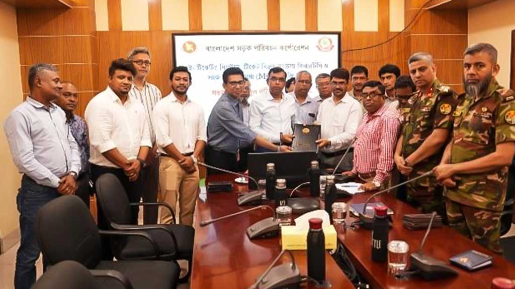 তিন শহরে নারীদের বাস সার্ভিসে ই-টিকিটিং চালু করছে সহজ