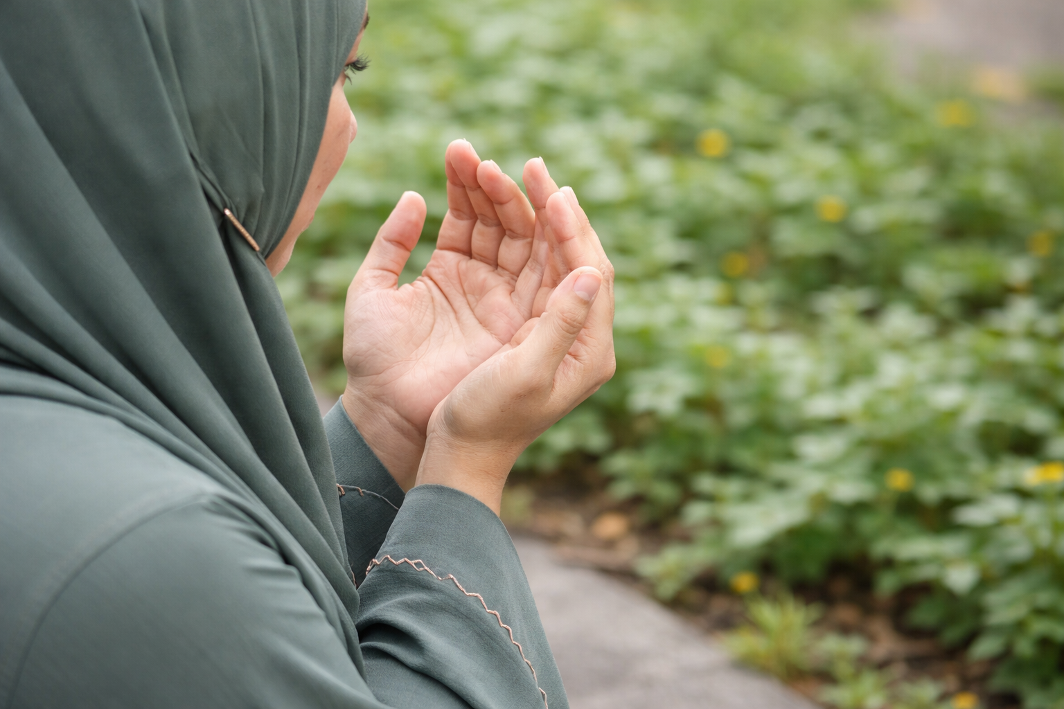 জানাজায় নারীদের অংশগ্রহণ বিষয়ে ইসলাম যা বলে