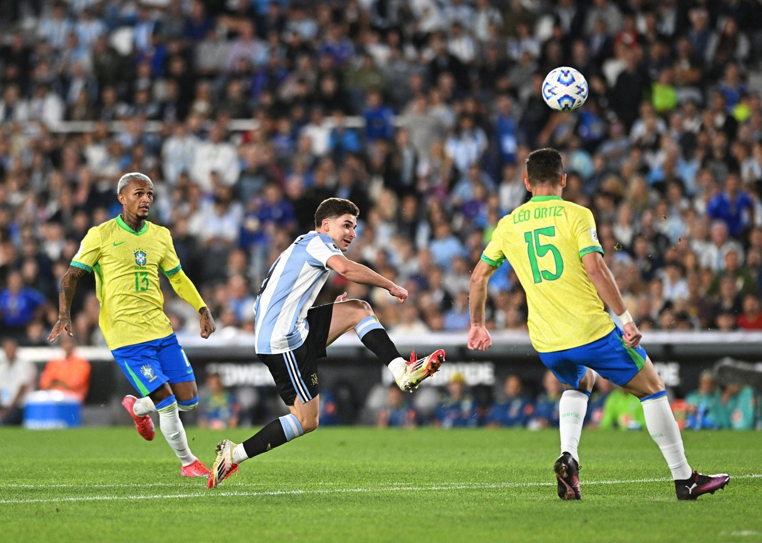 বিশ্বকাপে ব্রাজিলের আরেক চ্যালেঞ্জর নাম ‘ভ্রমণ ঝক্কি’, স্বস্তিতে আর্জেন্টিনা