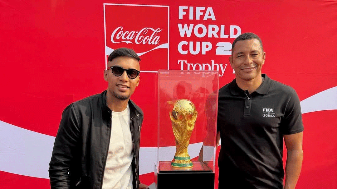 বিশ্বকাপ ট্রফি এখন ঢাকায়