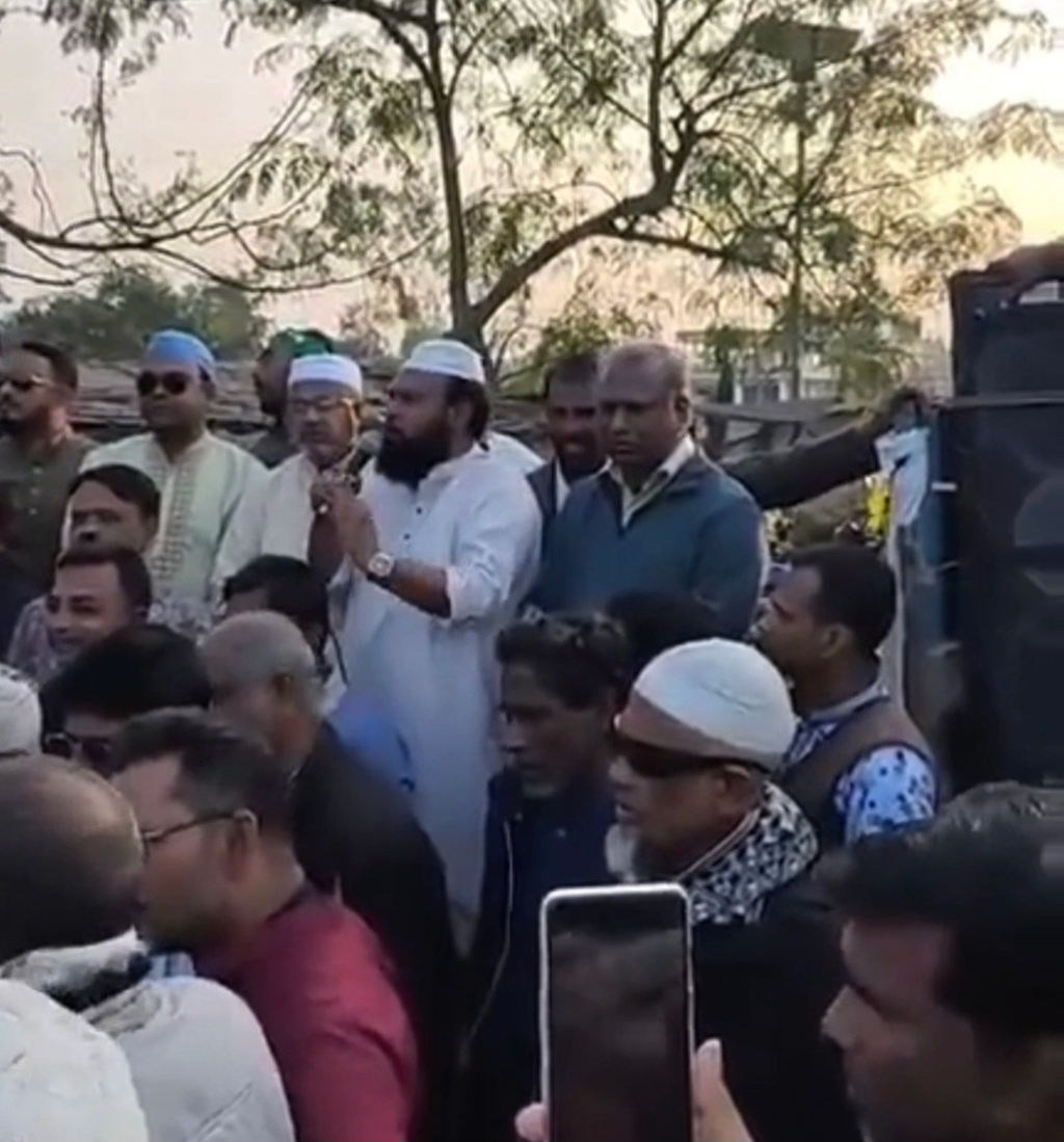 নাটোরে ধানের শীষে ভোট দিয়ে নিজেদের ‘পাকিস্তান’ প্রমাণের আহ্বান যুবদল নেতার