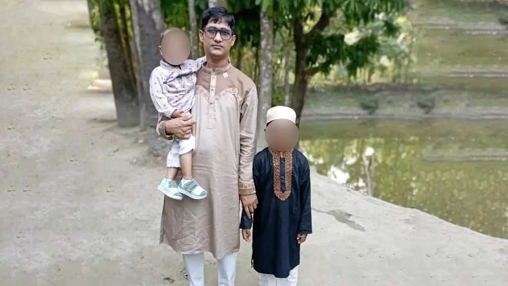 ফেনীতে ট্রাক-মাইক্রোবাস সংঘর্ষে যুবক নিহত
