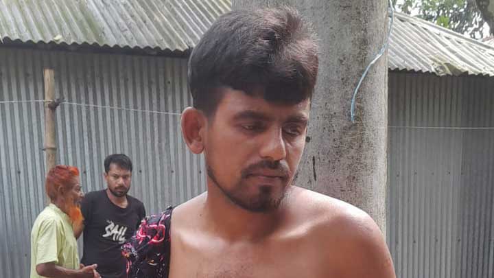 শ্লীলতাহানির চেষ্টার অভিযোগে যুবককে খুঁটিতে বেঁধে নির্যাতন