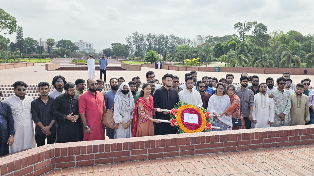 যুবশক্তির আনুষ্ঠানিক যাত্রা শুরু: জাতীয় স্মৃতিসৌধে শ্রদ্ধা নিবেদন