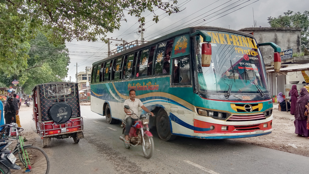 আন্দোলন প্রত্যাহারের পর স্বাভাবিক হলো যশোর-চুয়াডাঙ্গা বাস চলাচল